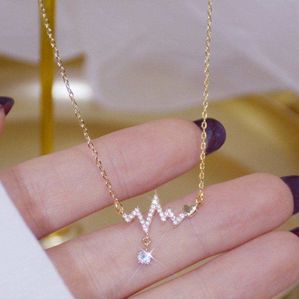 🎁 Exquisite Romantic Lightning Heartbeat Love Necklace for Women, HA4596